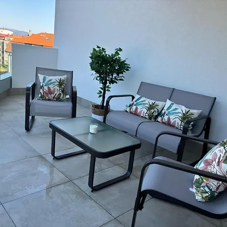 Galiciaguesthome-rosalia De Castro-silgar